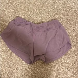 Lululemon 2.5” speed up low rise shorts